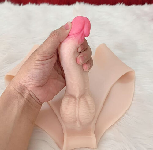 Dương vật giả dạng quần đeo cho les cao cấp là sản phẩm mới được thiết kế bằng khối silicon mền mịn đàn hồi tốt
