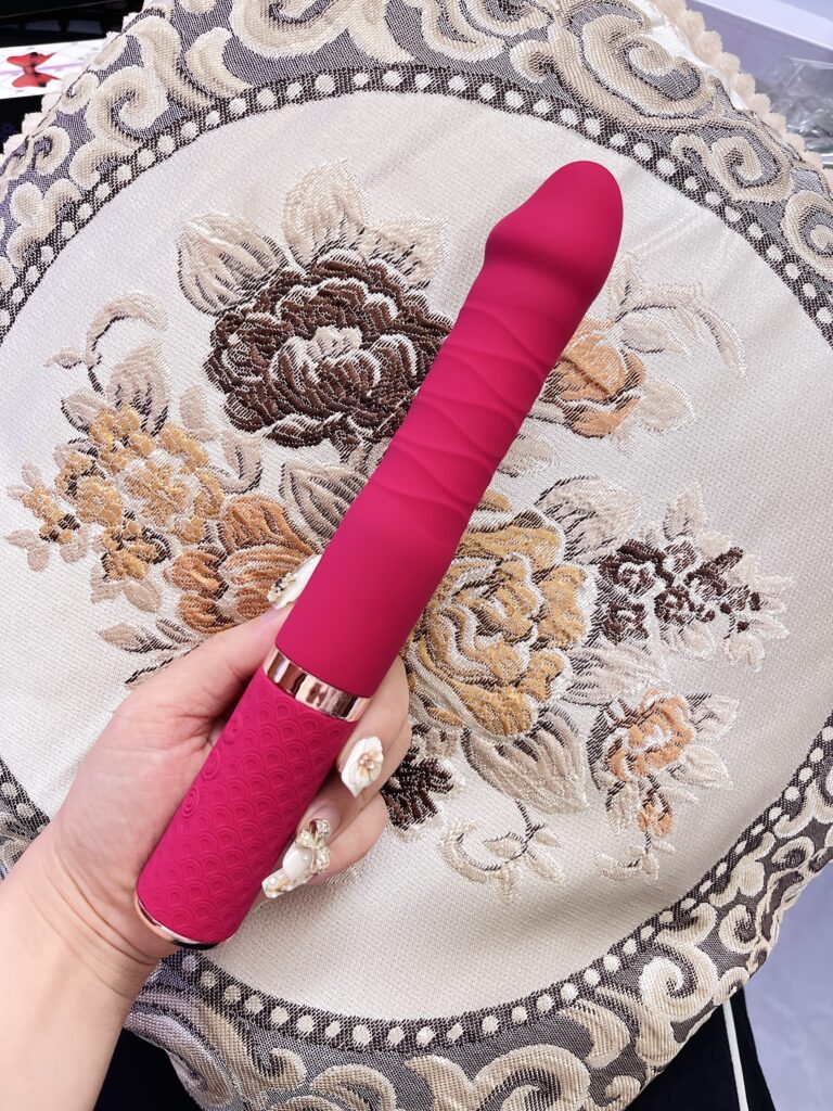 Máy dương vật thụt massage có nắp nguỵ trang có 10 chế độ rung, thụt khác nhau